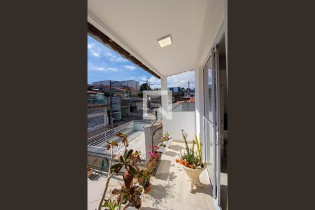 Casa de condomínio à venda com 177m², 3 quartos e 2 vagasvaranda