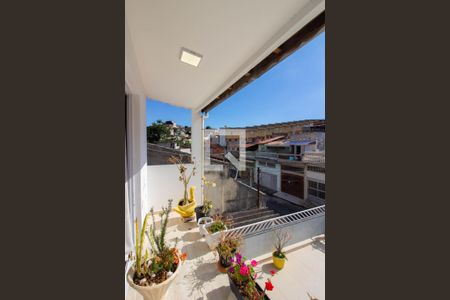 Casa de condomínio à venda com 177m², 3 quartos e 2 vagasvaranda