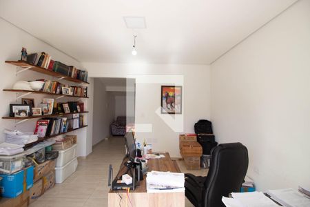 Casa de condomínio à venda com 177m², 3 quartos e 2 vagasEscritório