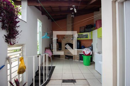 Casa de condomínio à venda com 177m², 3 quartos e 2 vagasÁrea de Serviço