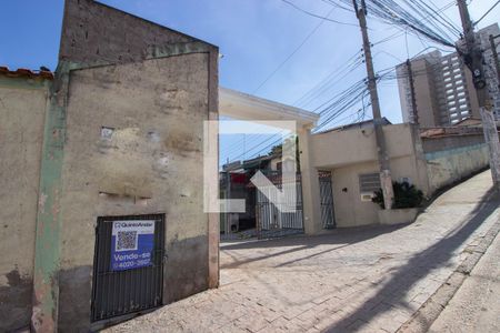 Casa de condomínio à venda com 177m², 3 quartos e 2 vagasFachada