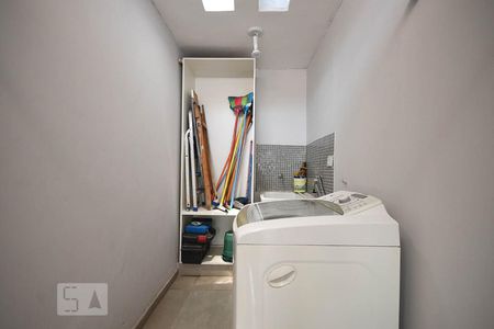 Casa à venda com 120m², 3 quartos e 2 vagas Casa à venda com 120m², 3 quartos e 2 vagasÁrea de Serviço