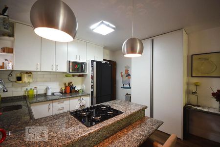 Casa à venda com 120m², 3 quartos e 2 vagas Casa à venda com 120m², 3 quartos e 2 vagasCozinha