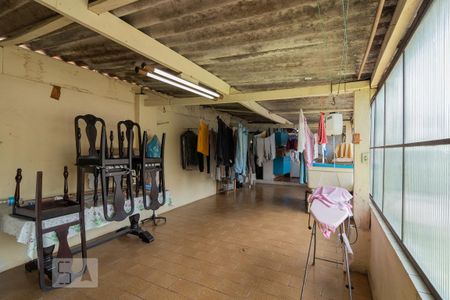 Casa à venda com 260m², 7 quartos e 2 vagas Casa à venda com 260m², 7 quartos e 2 vagasÁrea de Serviço