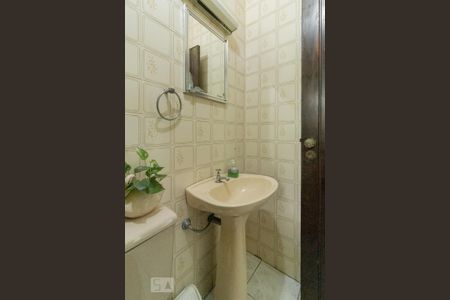 Casa à venda com 260m², 7 quartos e 2 vagas Casa à venda com 260m², 7 quartos e 2 vagasBanheiro 3