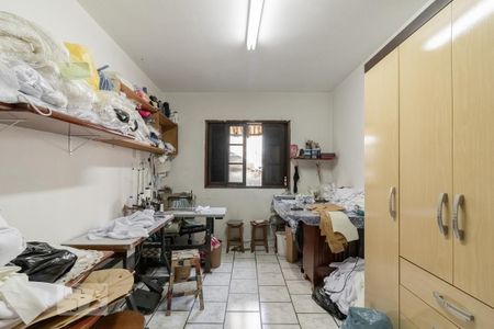 Casa à venda com 260m², 7 quartos e 2 vagas Casa à venda com 260m², 7 quartos e 2 vagasQuarto 6