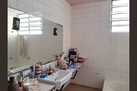Casa à venda com 726m², 3 quartos e 2 vagas Casa à venda com 726m², 3 quartos e 2 vagasBanheiro da Suíte