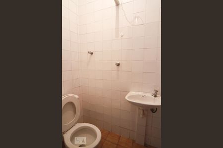 Apartamento à venda com 60m², 2 quartos e sem vaga Apartamento à venda com 60m², 2 quartos e sem vagaBanheiro de Serviço