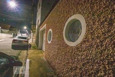 Casa à venda com 100m², 2 quartos e 6 vagas Casa à venda com 100m², 2 quartos e 6 vagasFachada