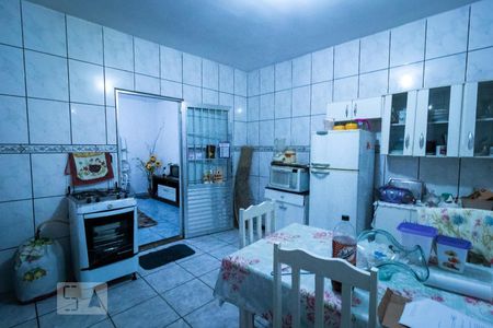 Casa à venda com 100m², 2 quartos e 6 vagas Casa à venda com 100m², 2 quartos e 6 vagasCozinha