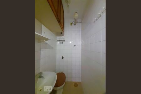 Apartamento à venda com 110m², 3 quartos e 2 vagas Apartamento à venda com 110m², 3 quartos e 2 vagasBanheiro de Serviço