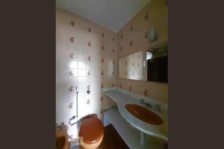 Apartamento à venda com 110m², 3 quartos e 2 vagas Apartamento à venda com 110m², 3 quartos e 2 vagasBanheiro da Suíte