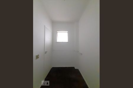 Apartamento à venda com 110m², 3 quartos e 2 vagas Apartamento à venda com 110m², 3 quartos e 2 vagasQuarto de Serviço