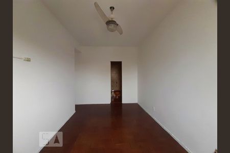 Apartamento à venda com 110m², 3 quartos e 2 vagas Apartamento à venda com 110m², 3 quartos e 2 vagasSuíte