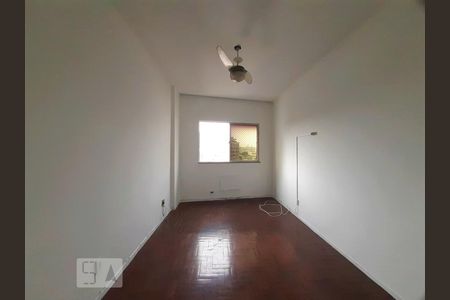 Apartamento à venda com 110m², 3 quartos e 2 vagas Apartamento à venda com 110m², 3 quartos e 2 vagasSuíte