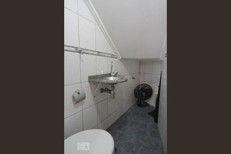 Casa à venda com 165m², 3 quartos e 2 vagas Casa à venda com 165m², 3 quartos e 2 vagasLavabo