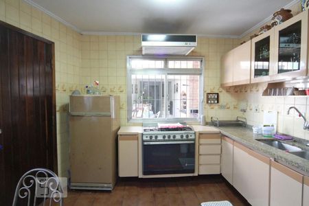 Casa à venda com 165m², 3 quartos e 2 vagas Casa à venda com 165m², 3 quartos e 2 vagasCozinha