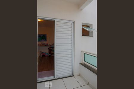 Casa à venda com 192m², 3 quartos e 4 vagas Casa à venda com 192m², 3 quartos e 4 vagasVaranda Suíte