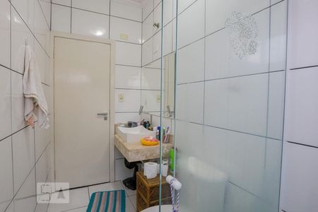 Casa à venda com 192m², 3 quartos e 4 vagas Casa à venda com 192m², 3 quartos e 4 vagasBanheiro Suíte