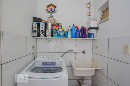 Casa à venda com 192m², 3 quartos e 4 vagas Casa à venda com 192m², 3 quartos e 4 vagasÁrea de Serviço