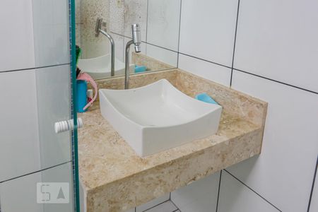 Casa à venda com 192m², 3 quartos e 4 vagas Casa à venda com 192m², 3 quartos e 4 vagasBanheiro Suíte