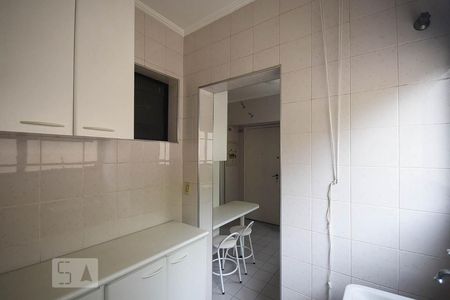 Apartamento à venda com 98m², 3 quartos e 2 vagas Apartamento à venda com 98m², 3 quartos e 2 vagasÁrea de Serviço