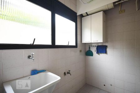Apartamento à venda com 98m², 3 quartos e 2 vagas Apartamento à venda com 98m², 3 quartos e 2 vagasÁrea de Serviço