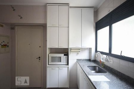 Apartamento à venda com 98m², 3 quartos e 2 vagas Apartamento à venda com 98m², 3 quartos e 2 vagasCozinha