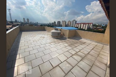 Casa para alugar com 350m², 4 quartos e 8 vagas Casa para alugar com 350m², 4 quartos e 8 vagasVaranda