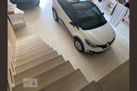 Casa para alugar com 350m², 4 quartos e 8 vagas Casa para alugar com 350m², 4 quartos e 8 vagasGaragem