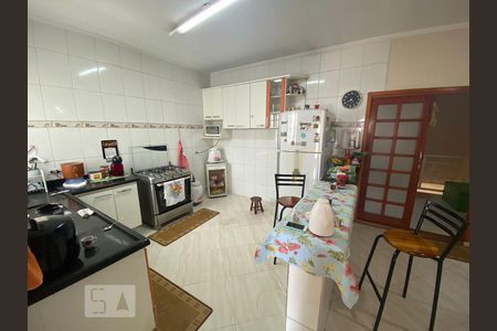 Casa para alugar com 350m², 4 quartos e 8 vagas Casa para alugar com 350m², 4 quartos e 8 vagasCozinha
