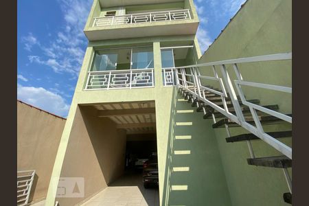 Casa para alugar com 350m², 4 quartos e 8 vagas Casa para alugar com 350m², 4 quartos e 8 vagasÁrea Externa