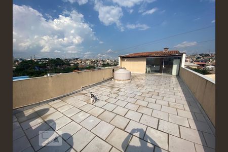 Casa para alugar com 350m², 4 quartos e 8 vagas Casa para alugar com 350m², 4 quartos e 8 vagasVaranda