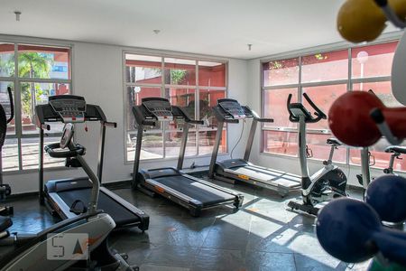 Apartamento à venda com 80m², 2 quartos e 1 vaga Apartamento à venda com 80m², 2 quartos e 1 vagaacademia