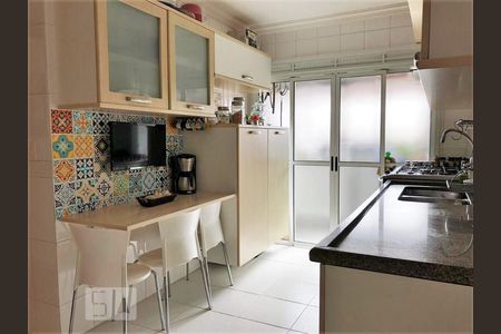 Apartamento à venda com 100m², 3 quartos e 2 vagas Apartamento à venda com 100m², 3 quartos e 2 vagasCozinha