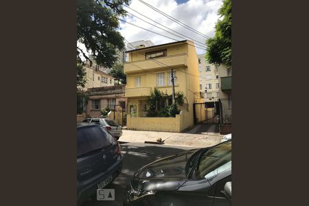 Casa para alugar com 70m², 4 quartos e sem vaga
