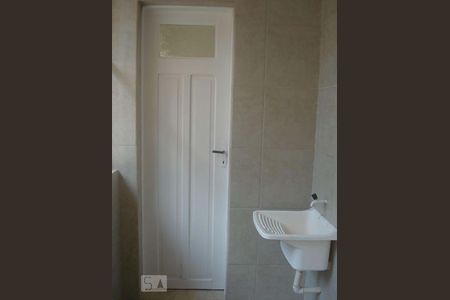 Casa para alugar com 70m², 4 quartos e sem vaga