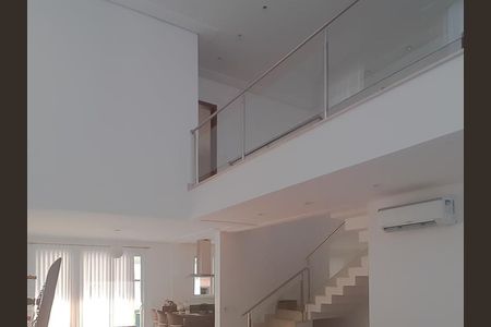Sala de casa de condomínio para alugar com 3 quartos, 248m² em Swiss Park, Campinas