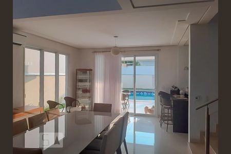 Sala de casa de condomínio para alugar com 3 quartos, 248m² em Swiss Park, Campinas