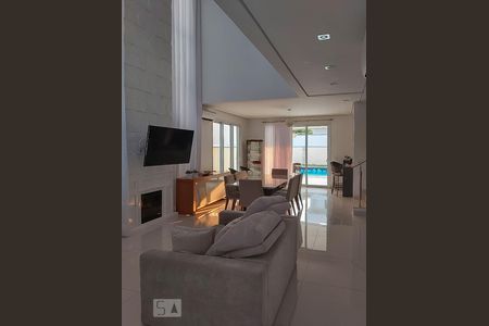 Sala de casa de condomínio para alugar com 3 quartos, 248m² em Swiss Park, Campinas