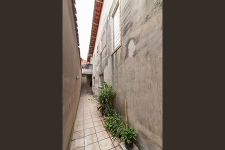 Casa à venda com 240m², 4 quartos e 2 vagasÁrea lateral externa