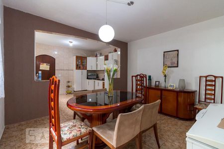 Casa à venda com 240m², 4 quartos e 2 vagasSala de jantar