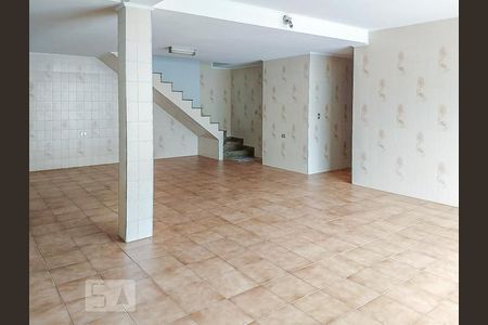 Casa à venda com 250m², 4 quartos e 5 vagas Casa à venda com 250m², 4 quartos e 5 vagasGaragem