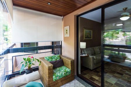 Apartamento à venda com 105m², 4 quartos e 2 vagasvaranda