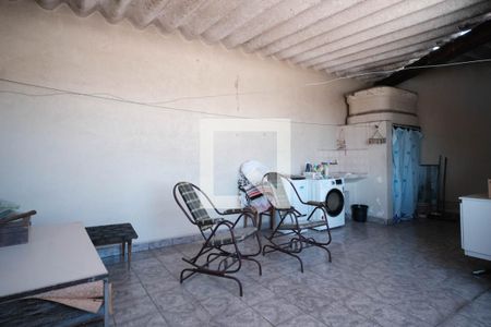 Casa à venda com 180m², 3 quartos e 6 vagasÁrea de Serviço