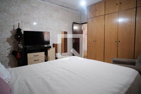 Casa à venda com 180m², 3 quartos e 6 vagassuíte