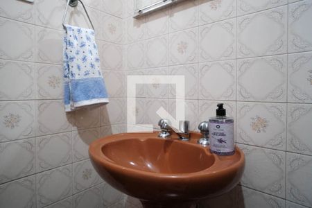 Casa à venda com 180m², 3 quartos e 6 vagasBanheiro Social