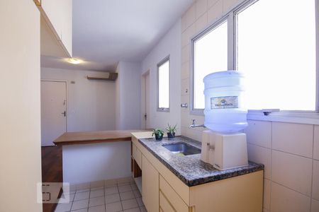 Cozinha de apartamento para alugar com 1 quarto, 28m² em Campos Elíseos, São Paulo
