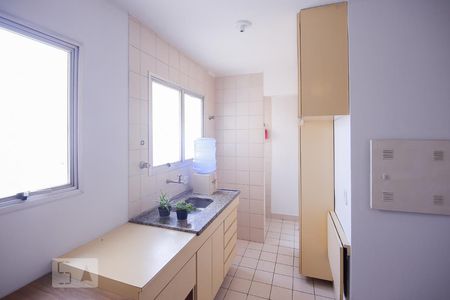 Cozinha de apartamento para alugar com 1 quarto, 28m² em Campos Elíseos, São Paulo