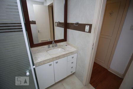 Apartamento à venda com 91m², 2 quartos e sem vagaBanheiro